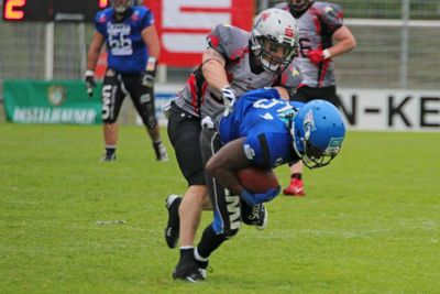 Alescio beim Tackle